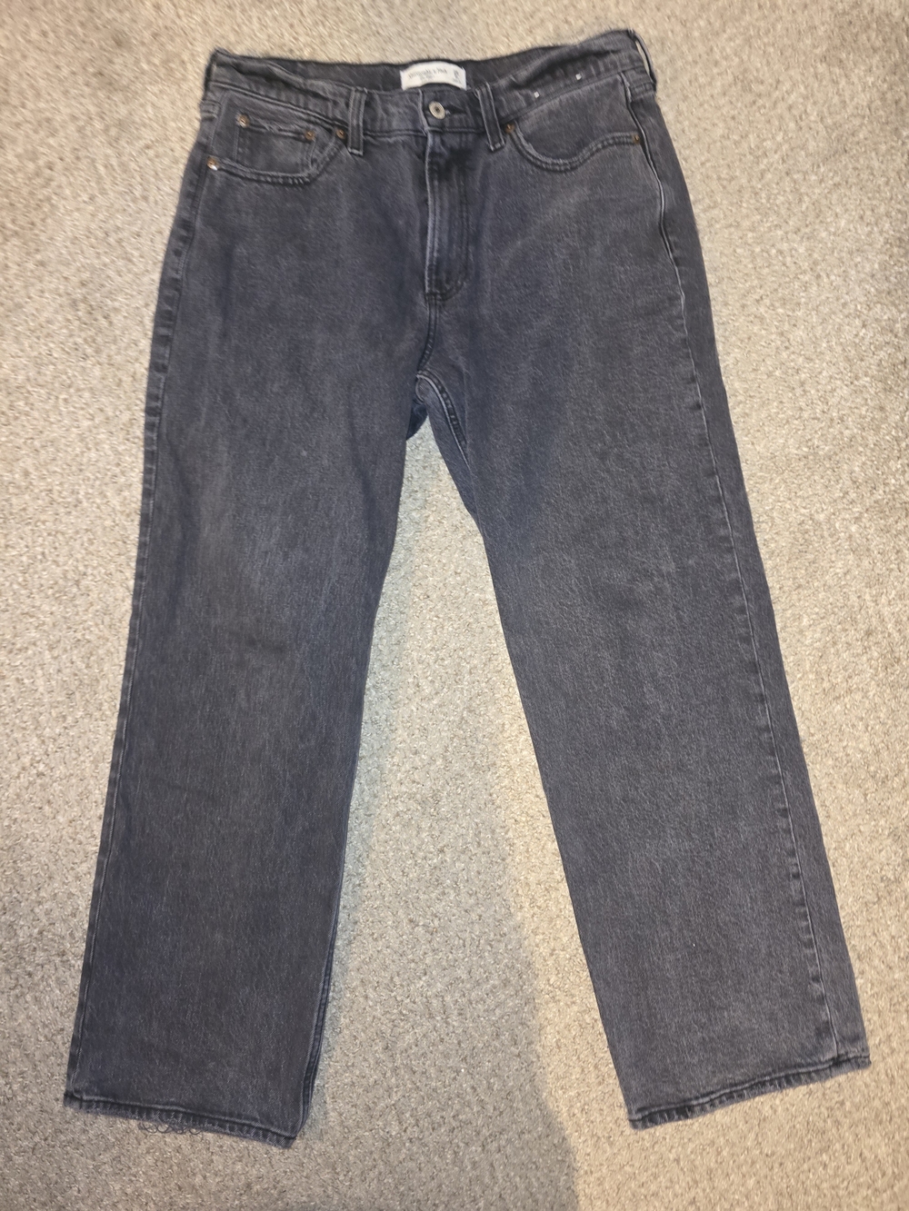 Abercrombie & Fitch Women’s The Baggy Low Rise Faded Black Jeans Size 6 Short - Picture 2 of 7